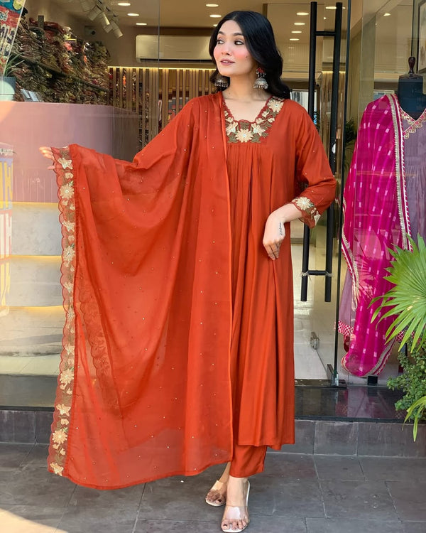 Zahra Rust Elegance suit set
